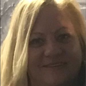 Meet your Posher, Laurie